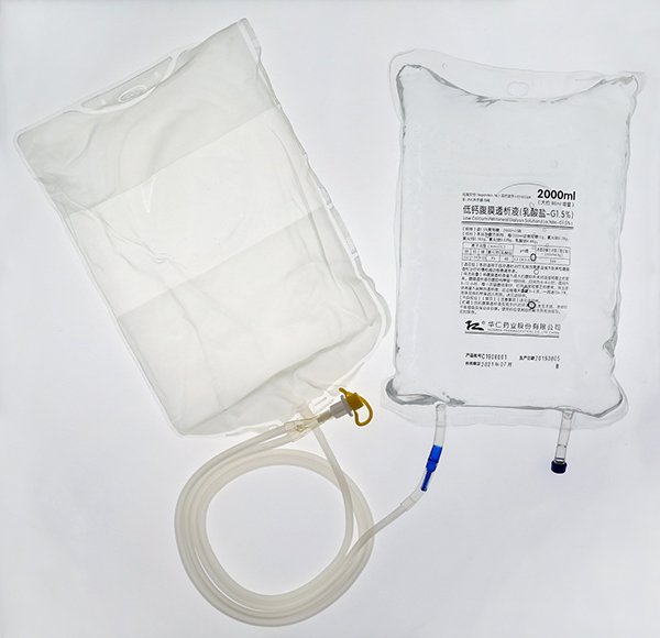 6月17日，公司腹膜透析液在北京隆重上市。7月22日，公司腹膜透析液产品实现首次批量发货。